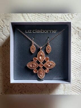 NWT Liz Claiborne Rose Gold Necklace and Earrings Set